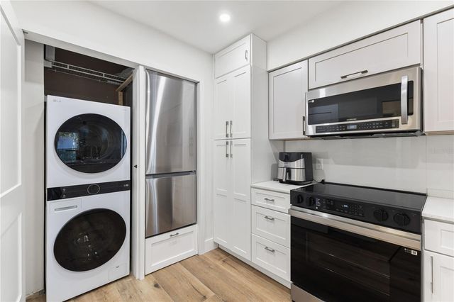 5606 BLUE SHADOWS COURT 10, Orlando, FL 32811