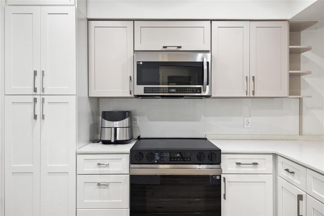 5606 BLUE SHADOWS COURT 10, Orlando, FL 32811