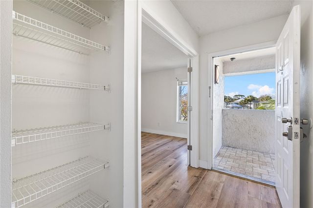 5606 BLUE SHADOWS COURT 10, Orlando, FL 32811