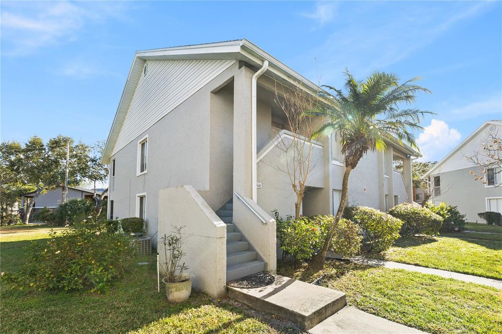 5606 BLUE SHADOWS COURT 10, Orlando, FL 32811