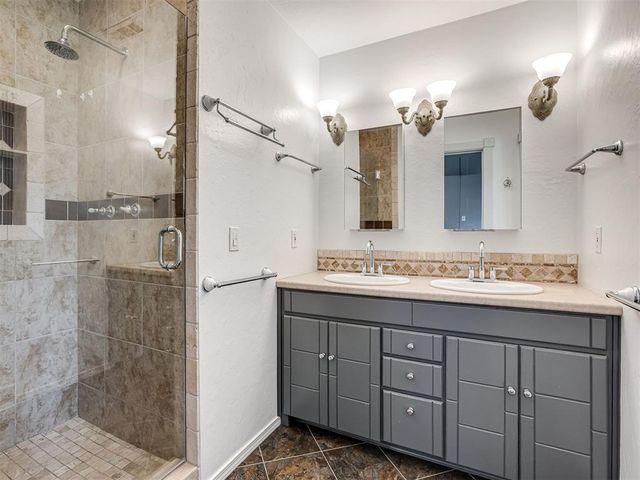 1899 Williams Drive, Choctaw, OK 73020