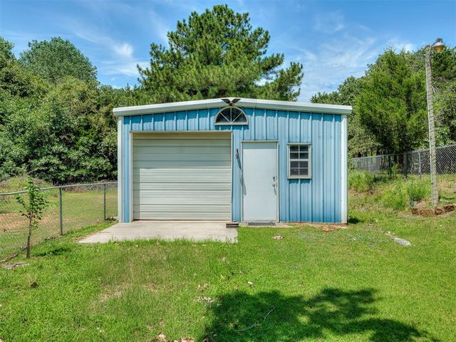 1899 Williams Drive, Choctaw, OK 73020