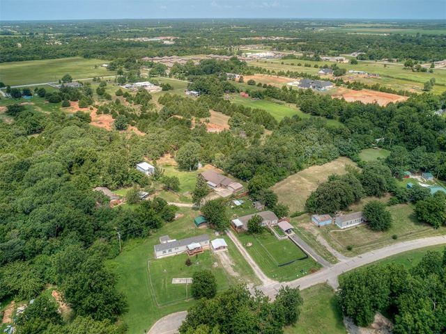 1899 Williams Drive, Choctaw, OK 73020
