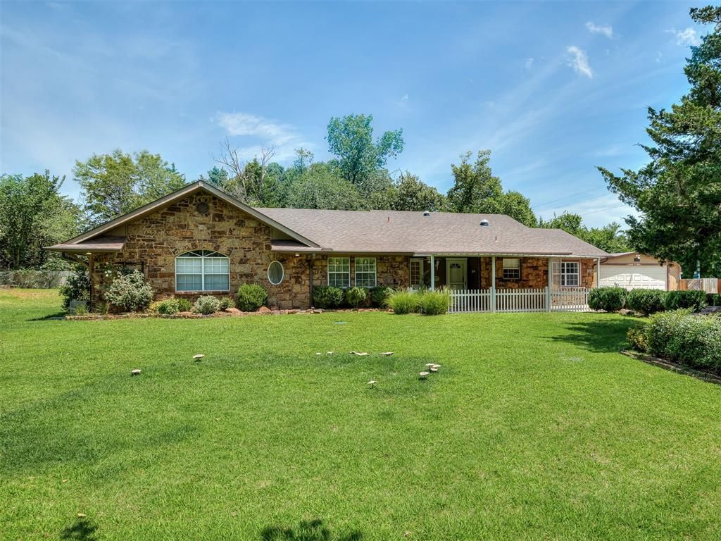 1899 Williams Drive, Choctaw, OK 73020