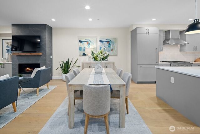 11223 NE 13th Lane, Bellevue, WA 98004