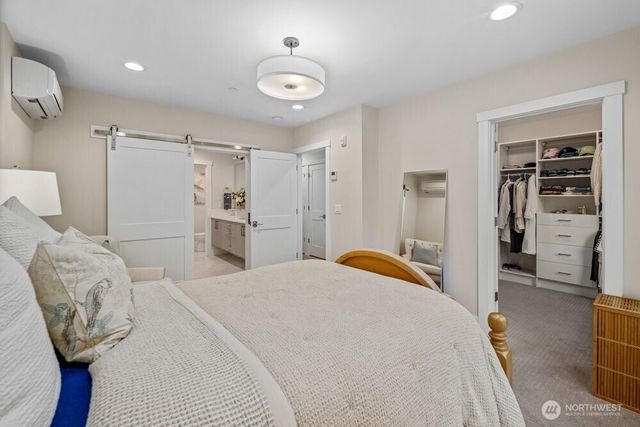 11223 NE 13th Lane, Bellevue, WA 98004