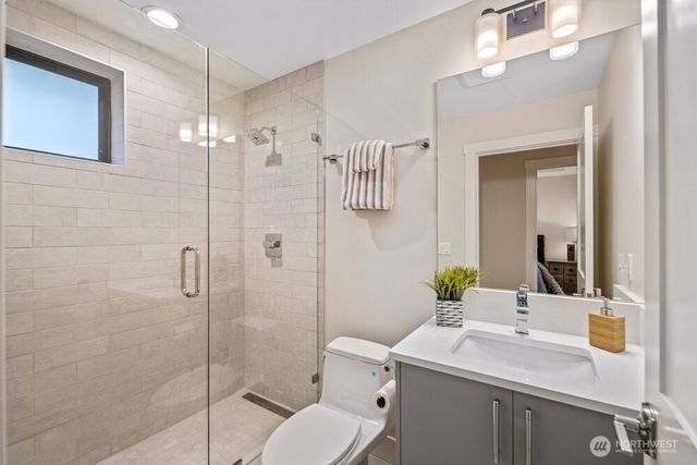 11223 NE 13th Lane, Bellevue, WA 98004