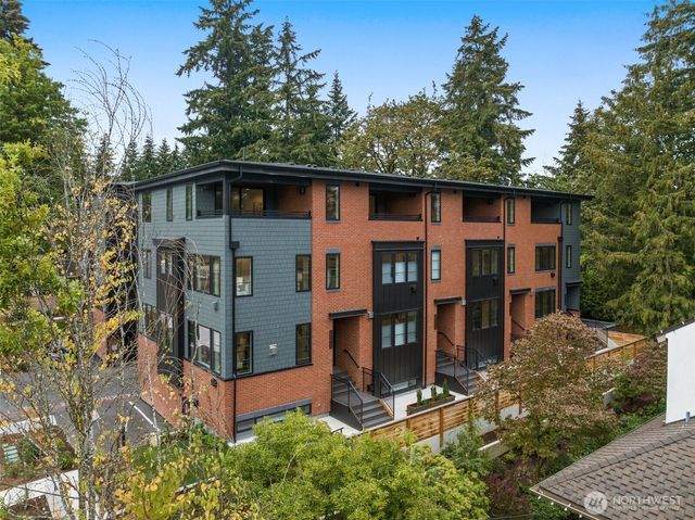 11223 NE 13th Lane, Bellevue, WA 98004