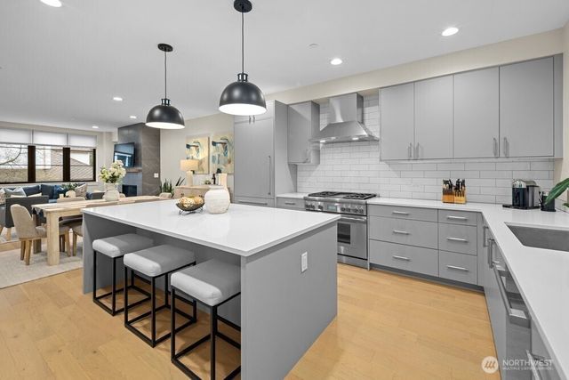 11223 NE 13th Lane, Bellevue, WA 98004