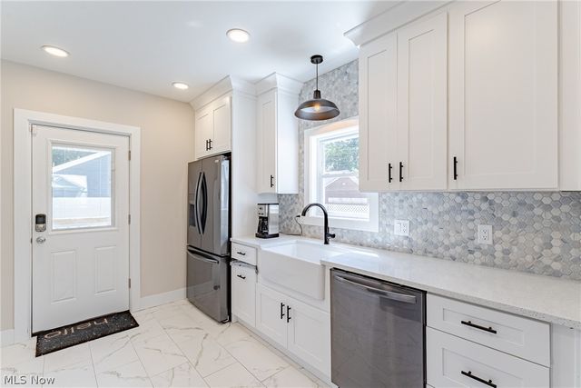 3297 W 127th Street, Cleveland, OH 44111