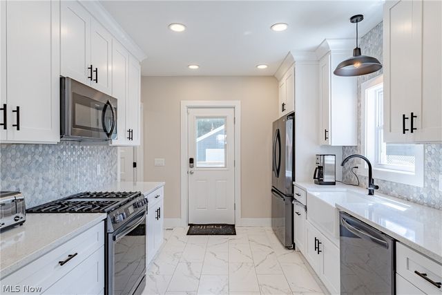 3297 W 127th Street, Cleveland, OH 44111
