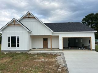 1509 Old Estill Springs Rd, Tullahoma, TN 37388