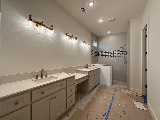 6586 Align Avenue, Springdale, AR 72762