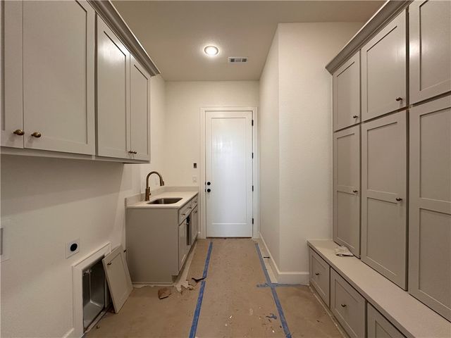 6586 Align Avenue, Springdale, AR 72762