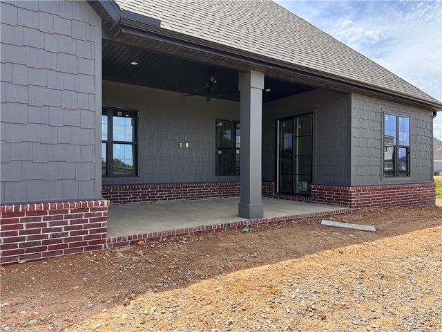6586 Align Avenue, Springdale, AR 72762