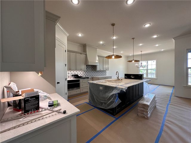6586 Align Avenue, Springdale, AR 72762