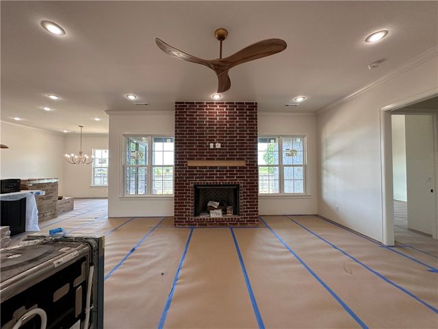 6586 Align Avenue, Springdale, AR 72762