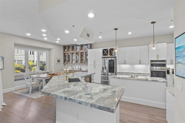 515 FOREST WAY, Longboat Key, FL 34228