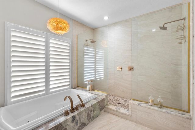 515 FOREST WAY, Longboat Key, FL 34228