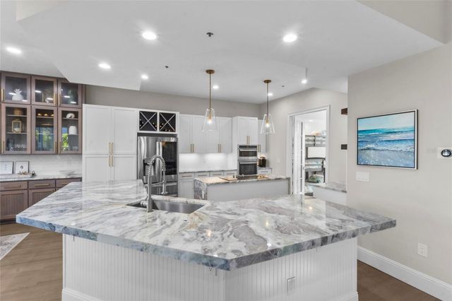 515 FOREST WAY, Longboat Key, FL 34228