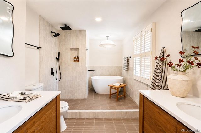 6586 S Cherry Way, Centennial, CO 80121