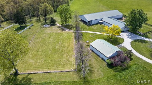 506 Windy Hill Road, Elsberry, MO 63343