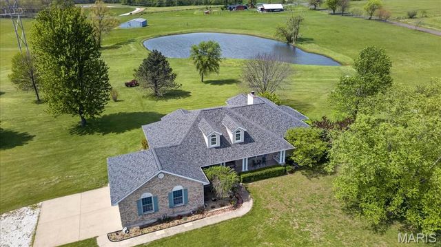 506 Windy Hill Road, Elsberry, MO 63343