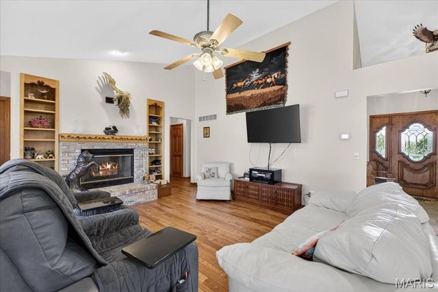 506 Windy Hill Road, Elsberry, MO 63343