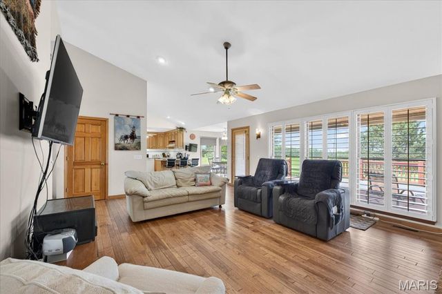 506 Windy Hill Road, Elsberry, MO 63343