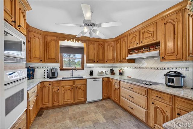 506 Windy Hill Road, Elsberry, MO 63343