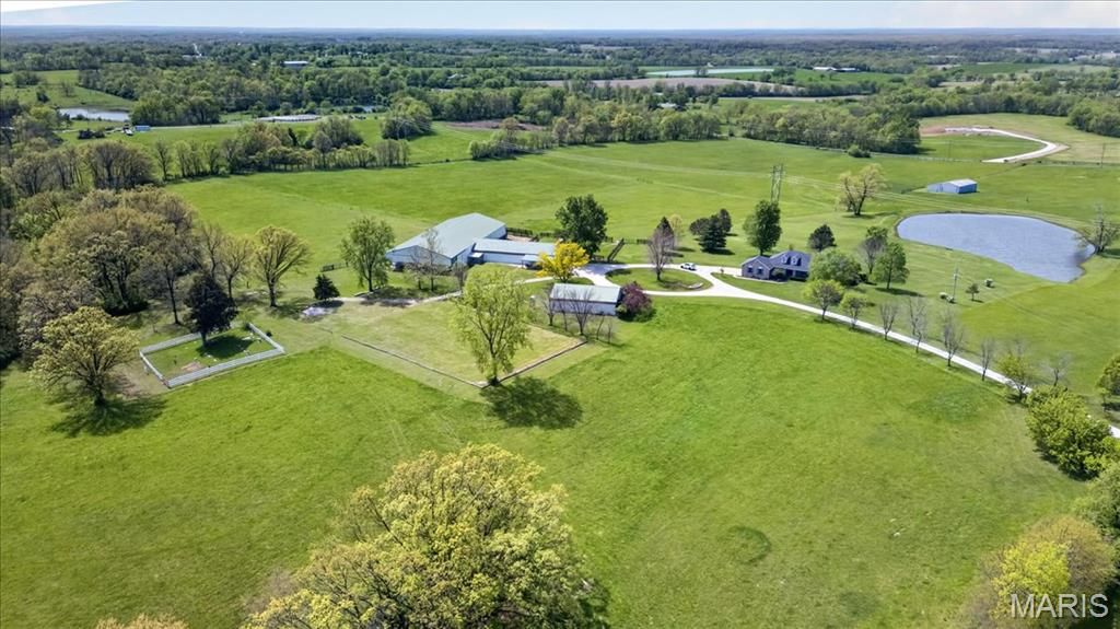506 Windy Hill Road, Elsberry, MO 63343