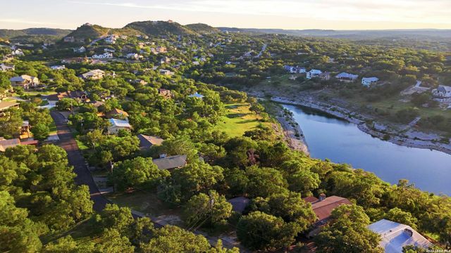 1170 VILLAGE SHORE DR, Canyon Lake, TX 78133