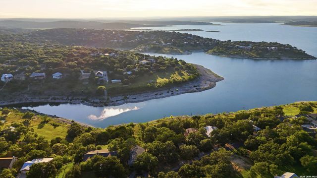 1170 VILLAGE SHORE DR, Canyon Lake, TX 78133