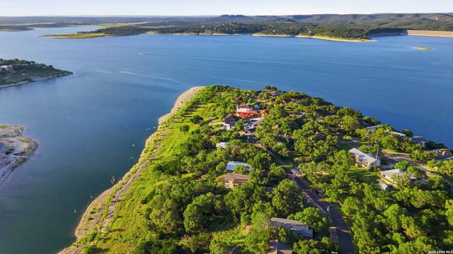 1170 VILLAGE SHORE DR, Canyon Lake, TX 78133