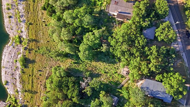 1170 VILLAGE SHORE DR, Canyon Lake, TX 78133