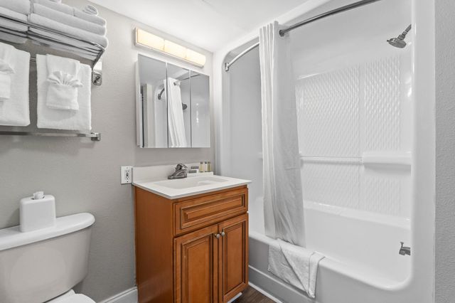 2301 S Ocean Blvd Unit 1017, Myrtle Beach, SC 29577
