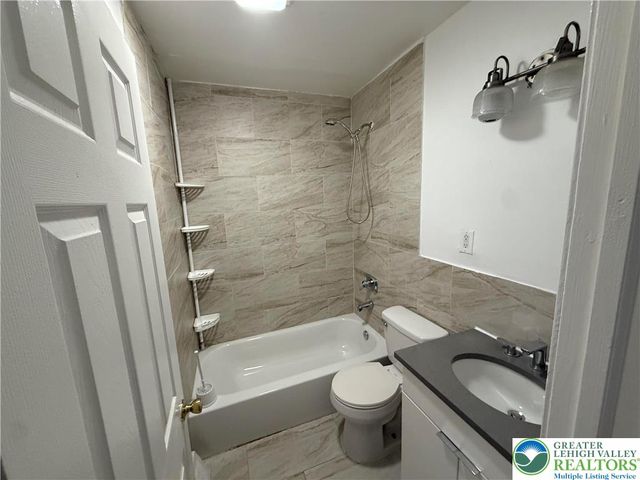 1113 East 4Th Street 1, Bethlehem City, PA 18015