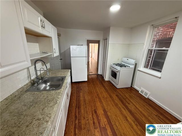 1113 East 4Th Street 1, Bethlehem City, PA 18015