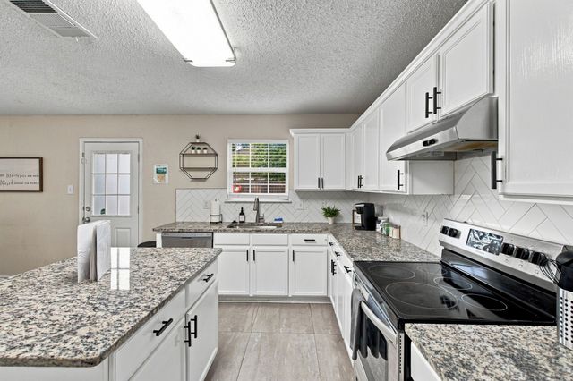 5456 Maverick Drive, Grand Prairie, TX 75052