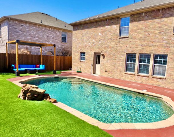 5456 Maverick Drive, Grand Prairie, TX 75052