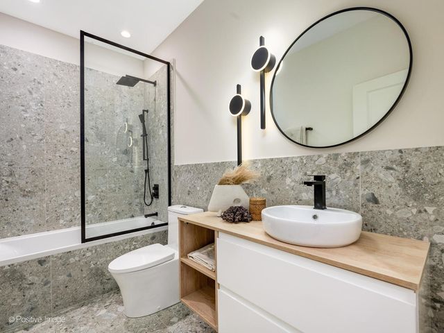 3016 Cottonwood Lane, River Grove, IL 60171