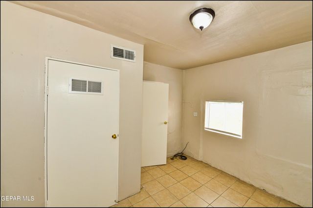 912 Park Street, Rear, El Paso, TX 79901