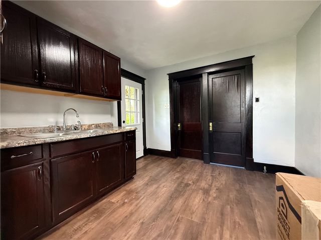 922 5th St, Charleroi Boro, PA 15022