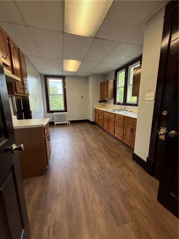 922 5th St, Charleroi Boro, PA 15022