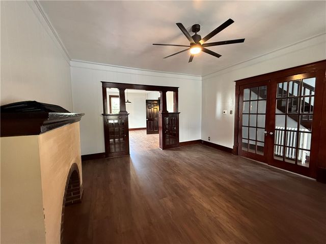 922 5th St, Charleroi Boro, PA 15022