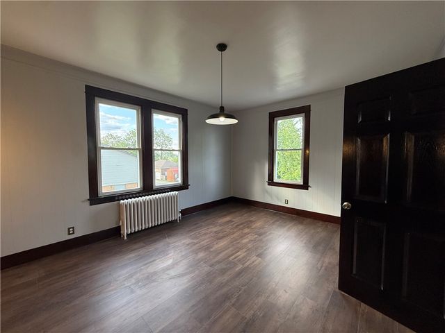 922 5th St, Charleroi Boro, PA 15022