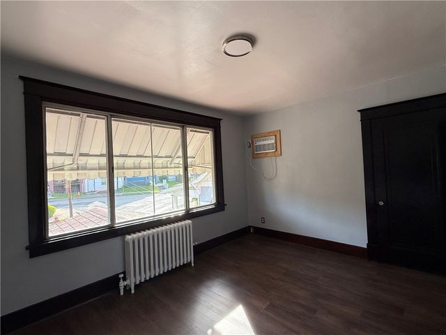 922 5th St, Charleroi Boro, PA 15022