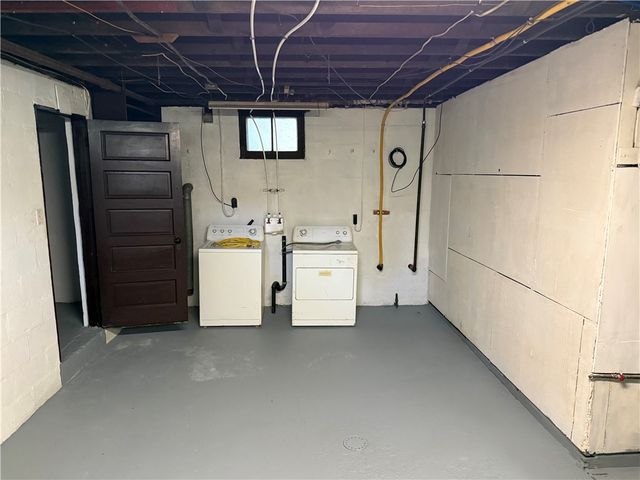 922 5th St, Charleroi Boro, PA 15022