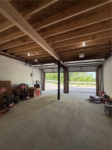 922 5th St, Charleroi Boro, PA 15022