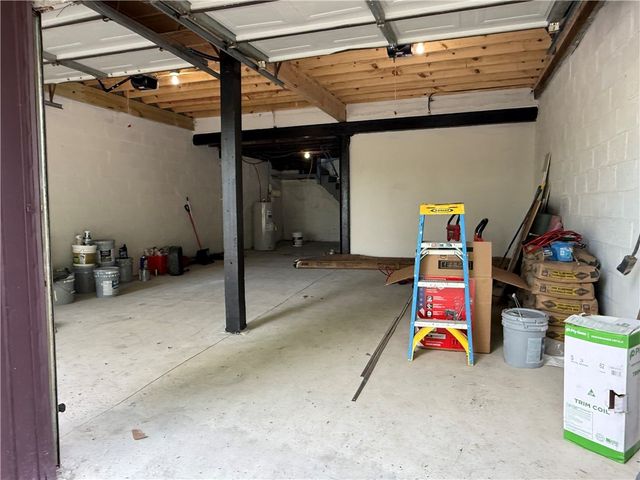922 5th St, Charleroi Boro, PA 15022
